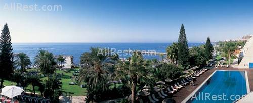 Amathus Beach Hotel 11